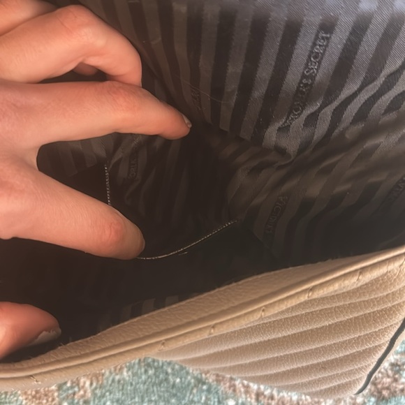 Victoria Secret Purse - Picture 9 of 10